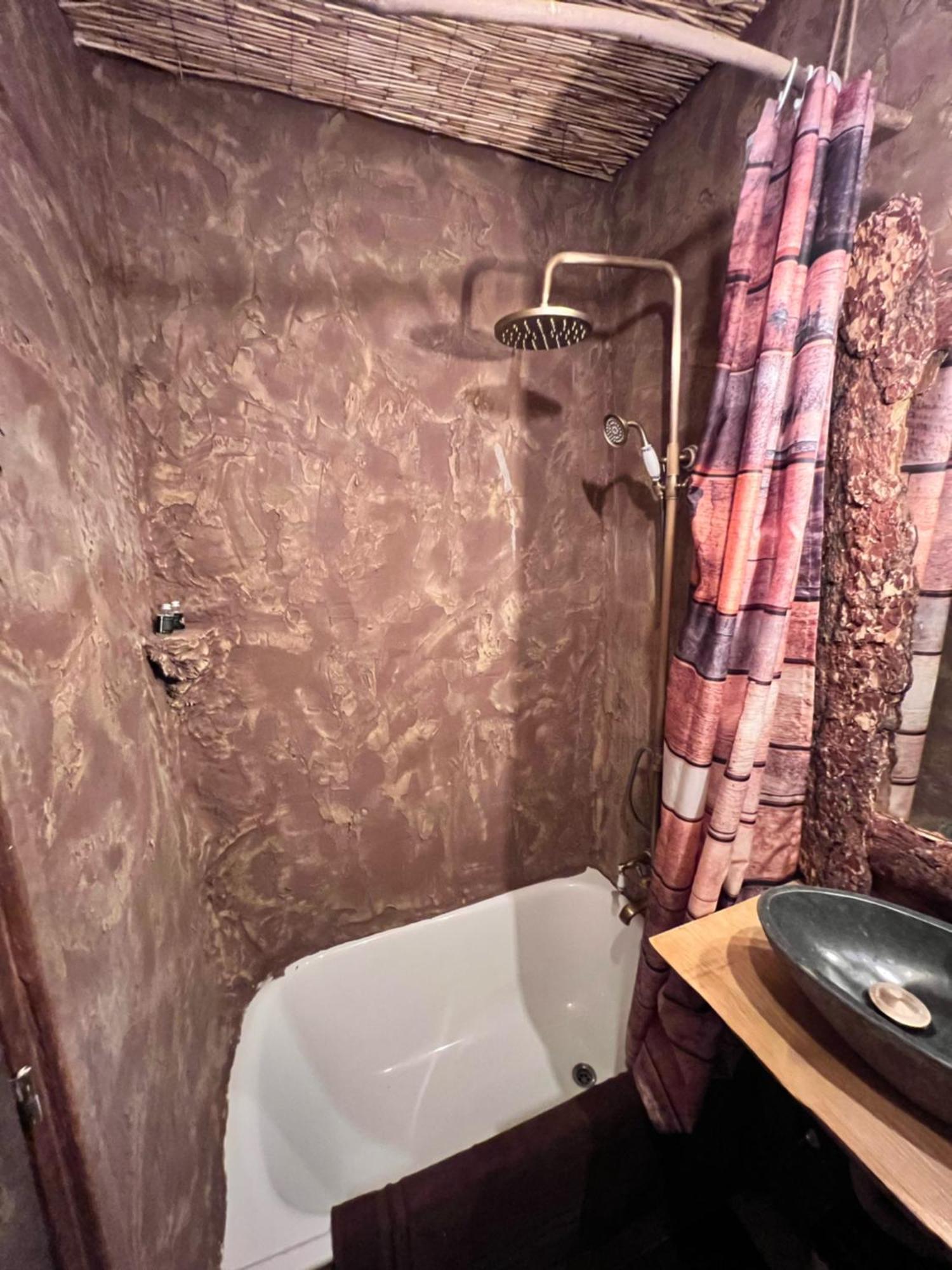 Insomnia Hotel Berga Room photo